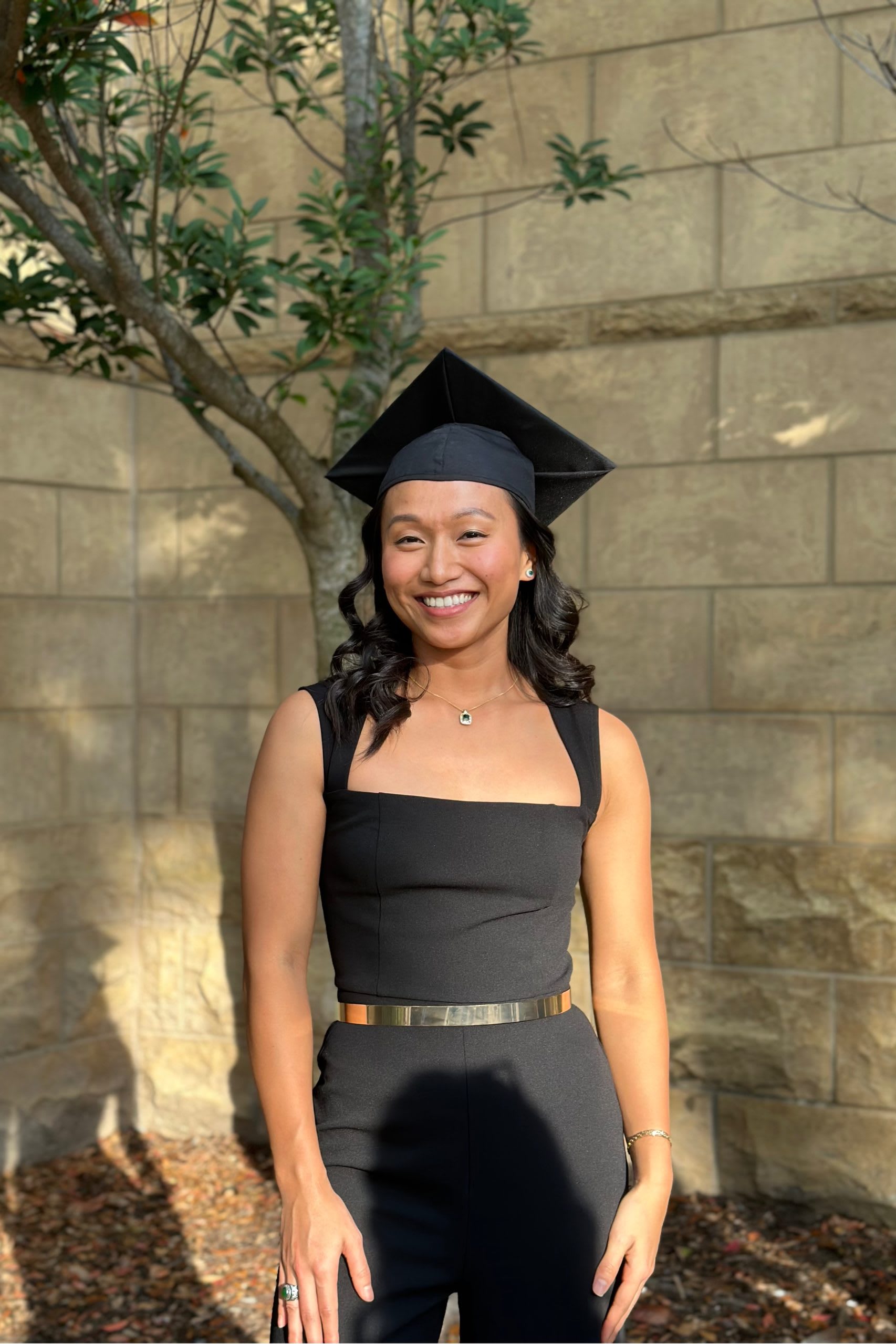 Female student in graduation clothing hi-res stock photography and images -  Page 2 - Alamy