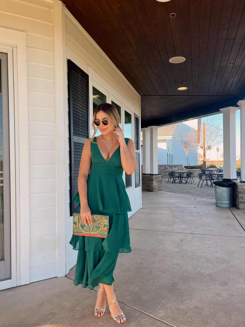 emerald green tiered midi dress