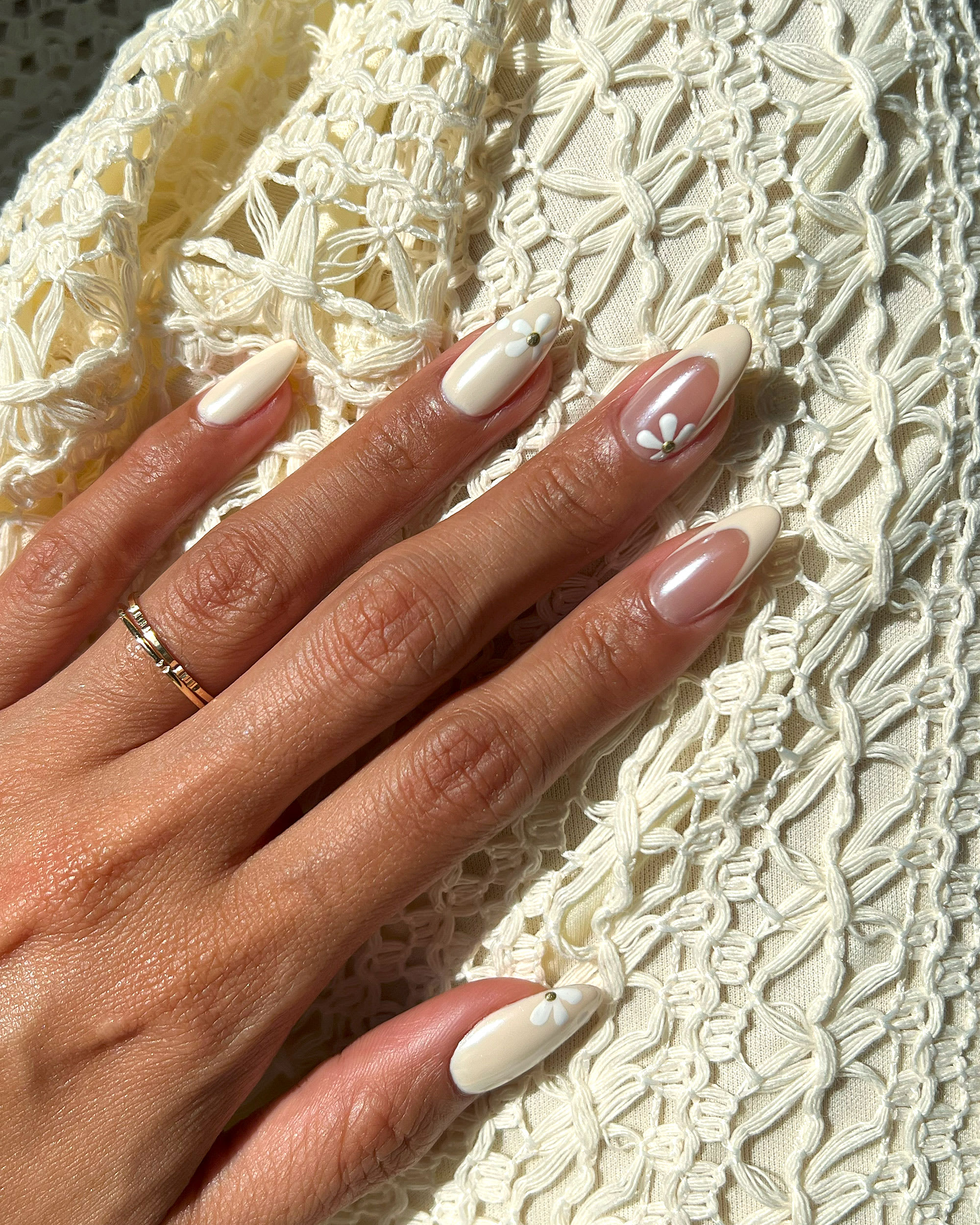 Dried Flower Nails Are the Trend For People Who Just Can't Quit Summer