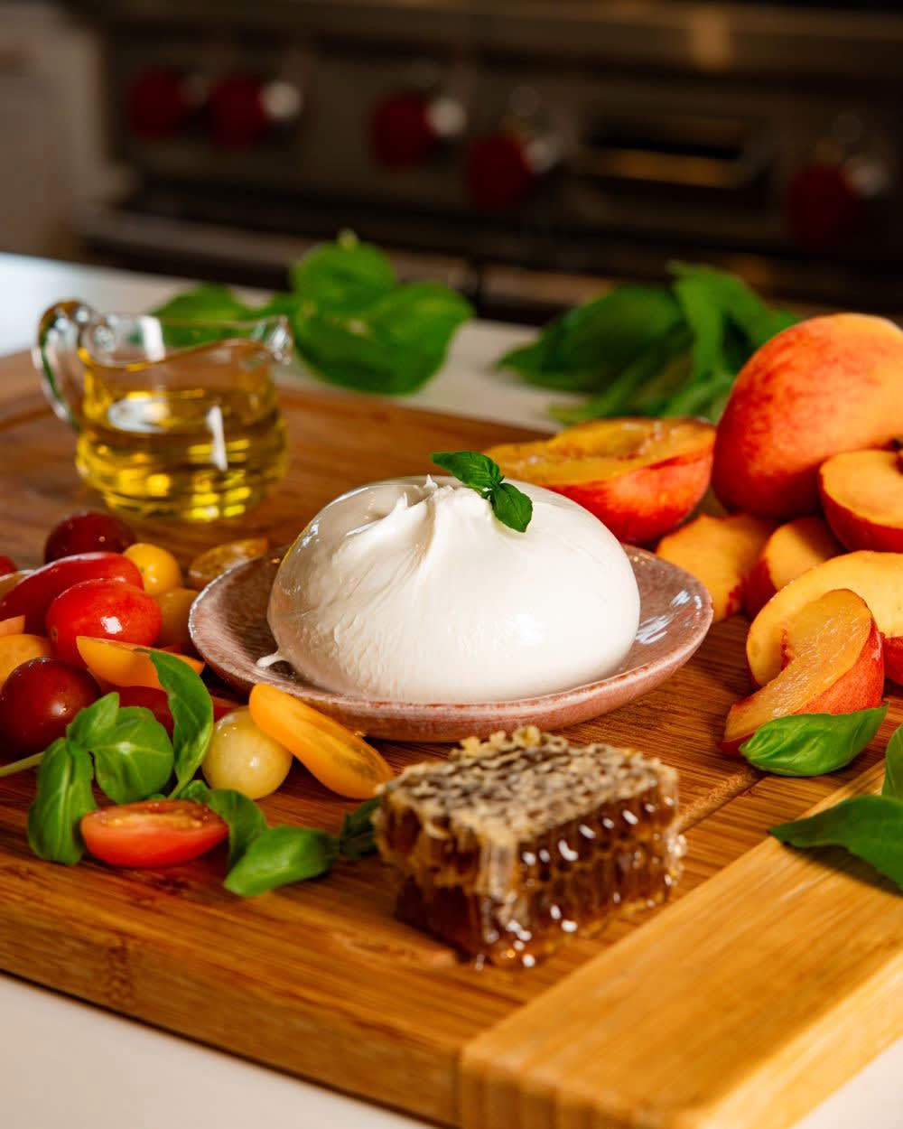 peach tomato burrata salad