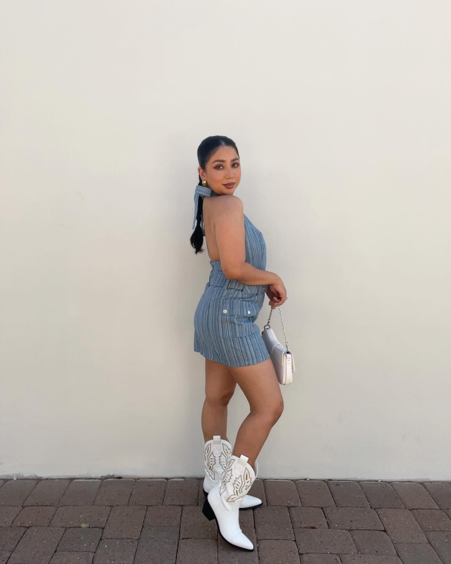 denim concert outfit