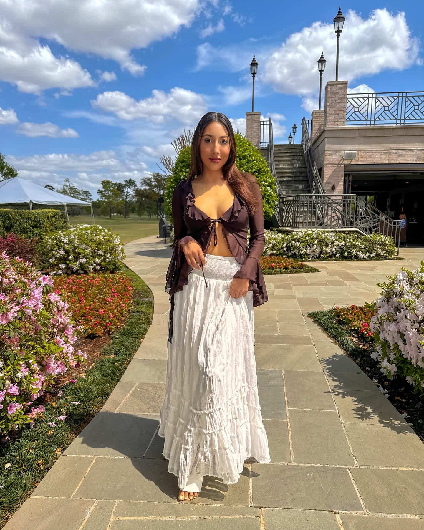 Long White Skirt Outfits: A Summer Maxi Styling Guide - Lulus.com Fashion  Blog, image size:1440x1800