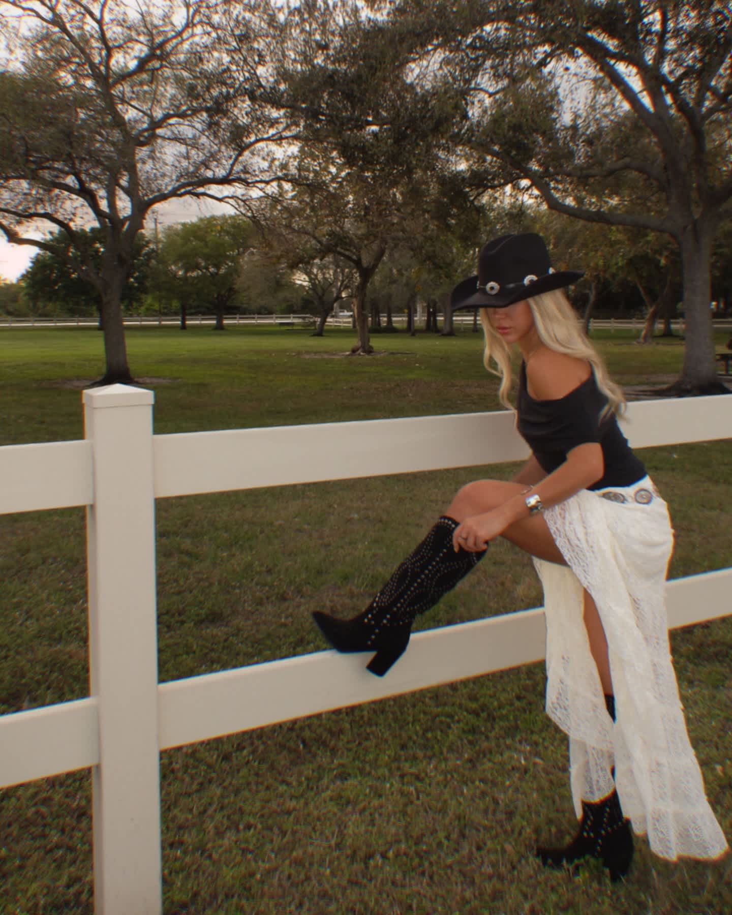 white maxi skirt outfit