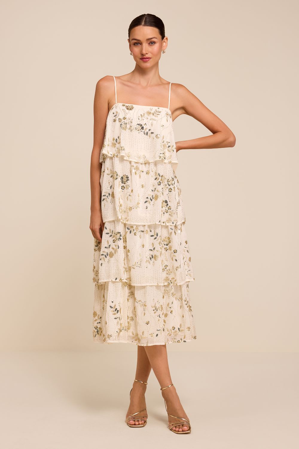 straight neckline