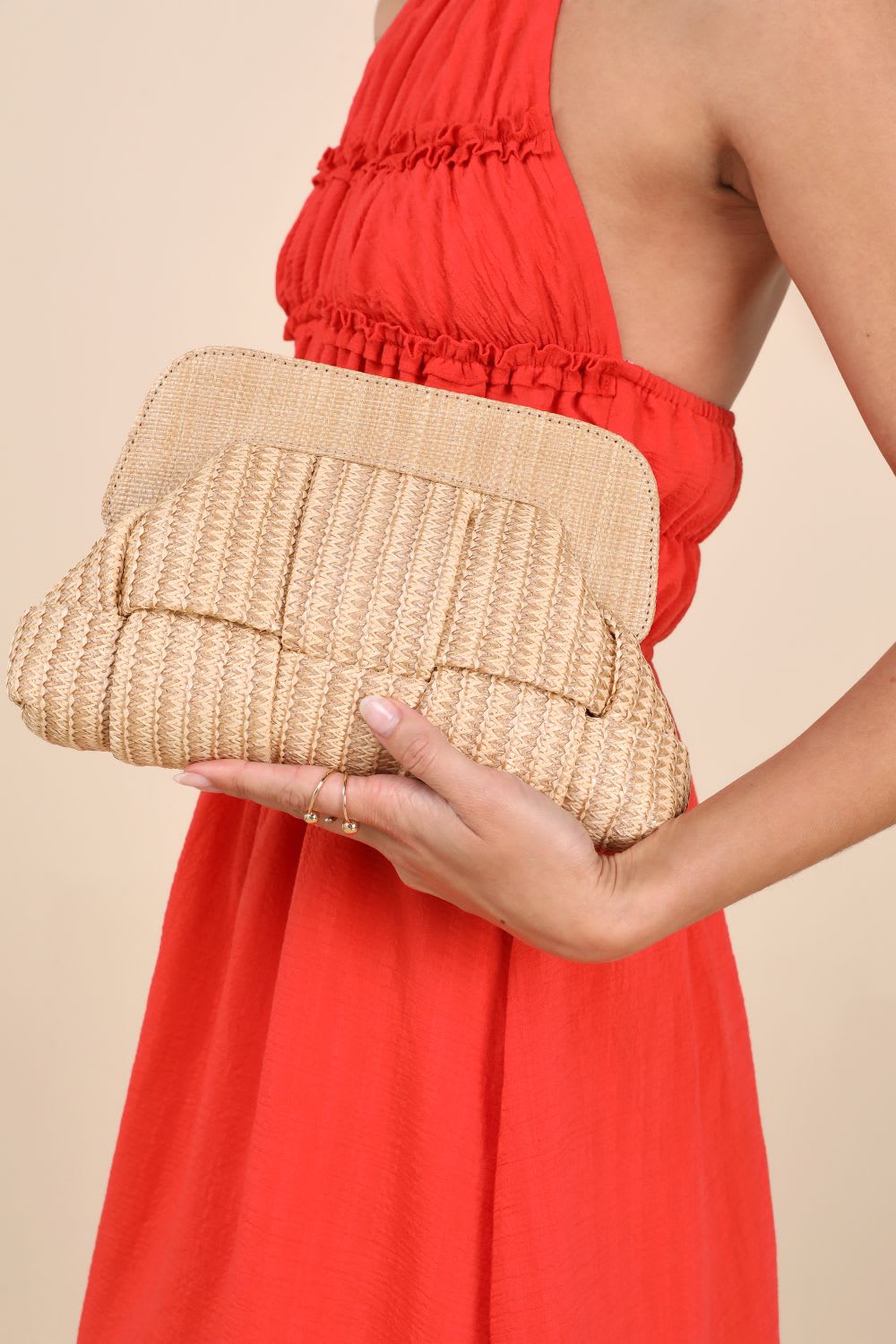 woven ckutch