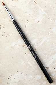 Sigma E05 Eye Liner Brush at Lulus.com!