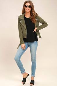  at Lulus.com!