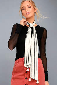THAT'S A WRAP CREAM STRIPED SKINNY SCARF at Lulus.com!