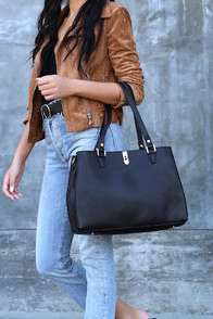 Back on Top Black Handbag at Lulus.com!