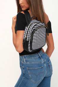  at Lulus.com!