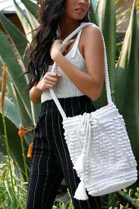 Perth Ivory Woven Bucket Bag at Lulus.com!