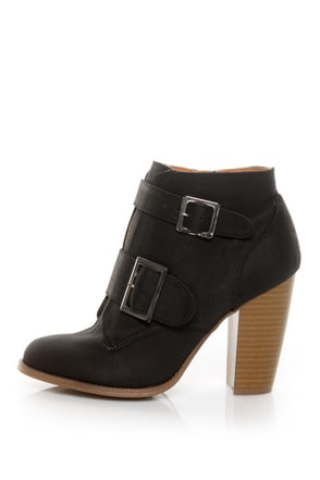 qupid buckle booties