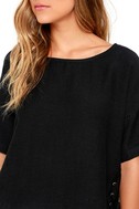 lace up black top