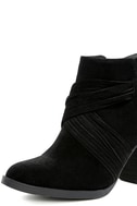 olina ankle bootie