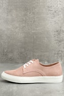 shoes with small block heel