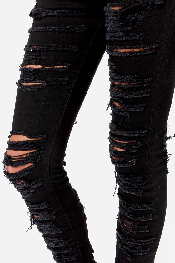 Blank NYC Skinny Classique Shredded Jeans Black Jeans 83.00
