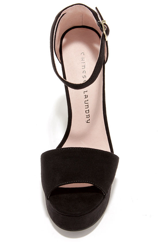 chinese laundry black platform pumps