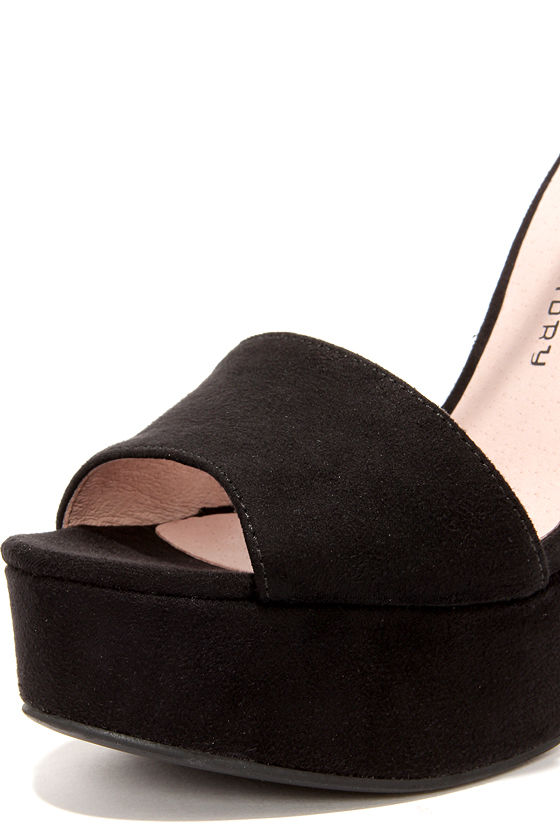 chinese laundry black platform pumps