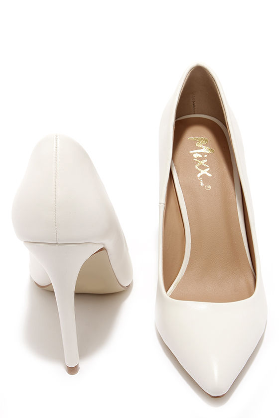 trendy white pumps