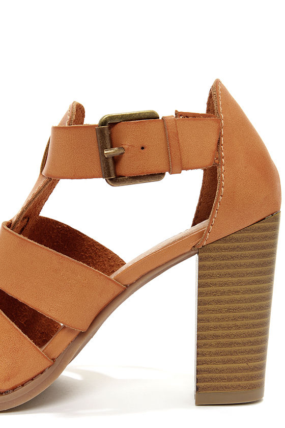 tan sandals chunky heel