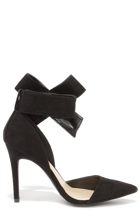 black heels with bow on front