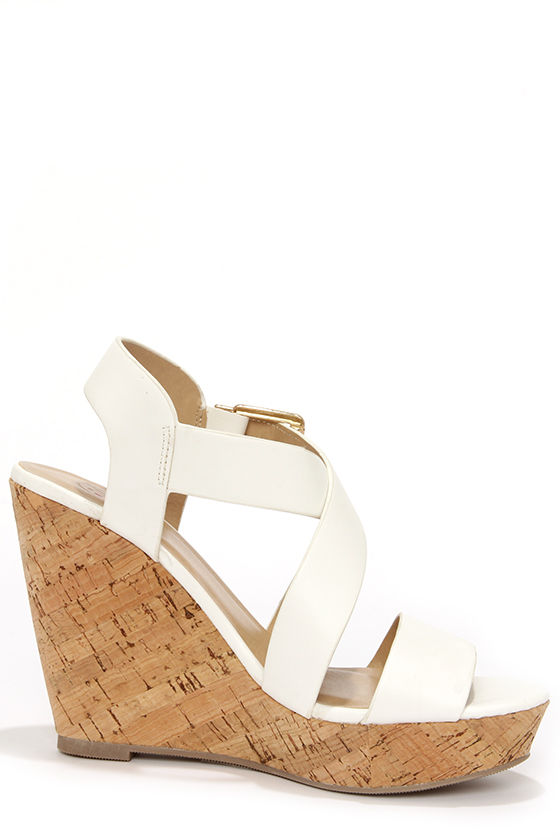 white beach wedges
