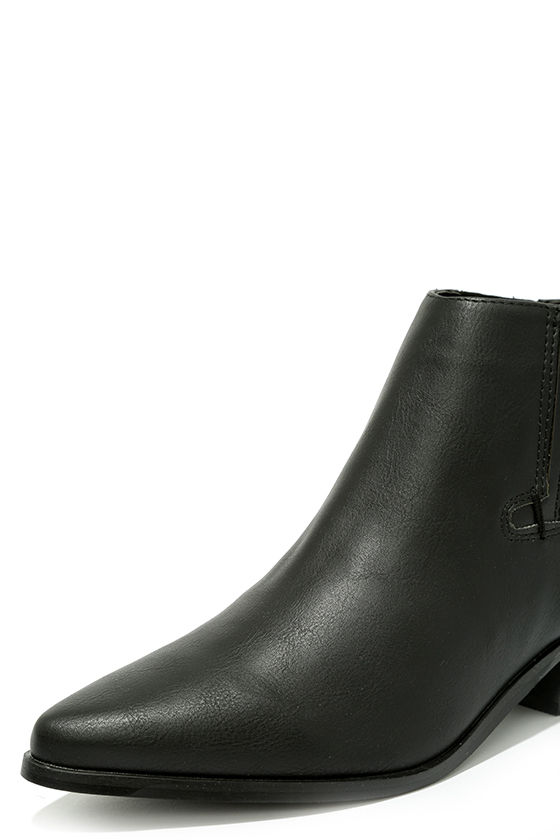 black heeled booties pointed toe