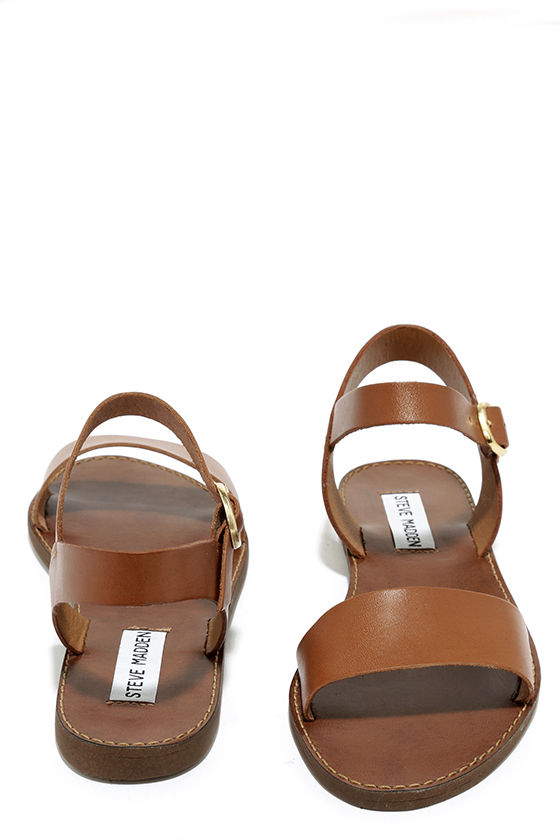 steve madden tan flat sandals