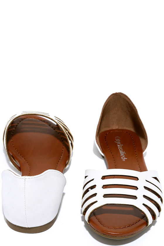 white flats closed toe