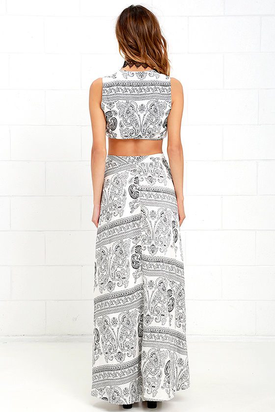Fun Black and White Dress Paisley Print Dress Cutout Fun Black and White Dress Paisley Print Dress Cutout