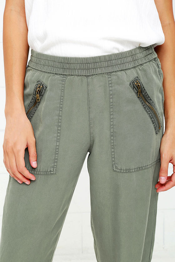 green jogger pants