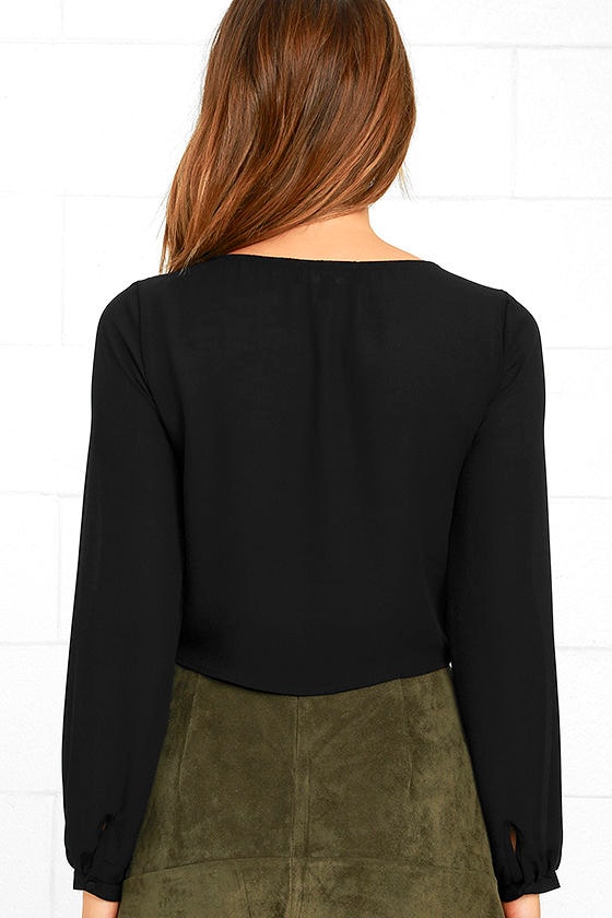 black long sleeve crop shirt