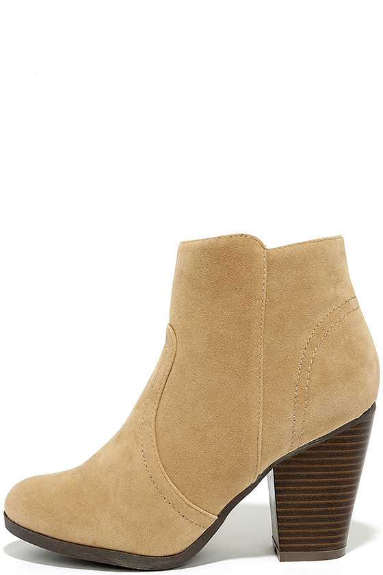 anastasia booties beige