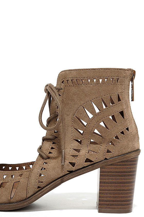 cut out boots beige
