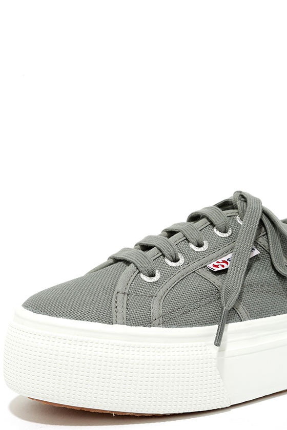 superga platform grey