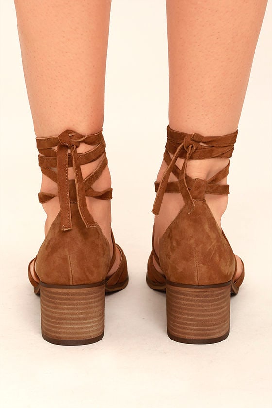 cognac heels steve madden