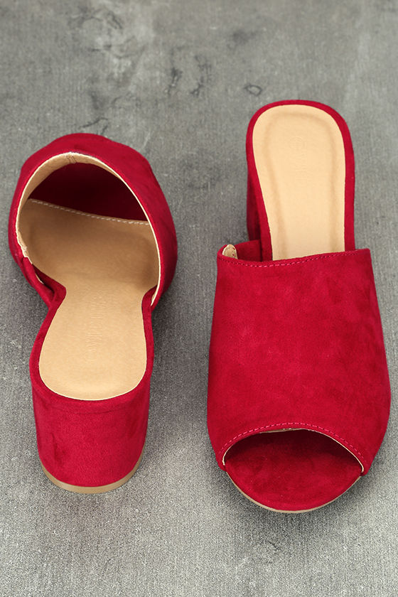 flat red mules