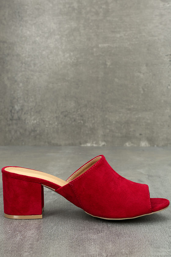 red pointed mules