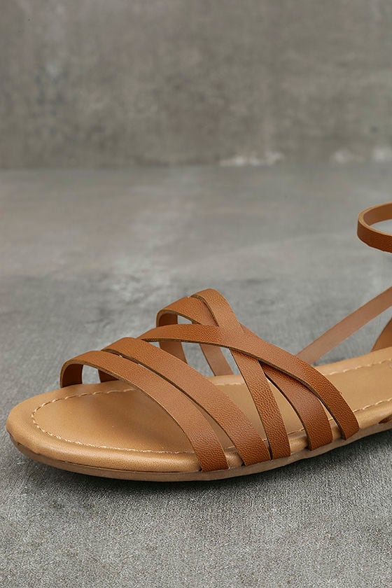 chunky sandals tan