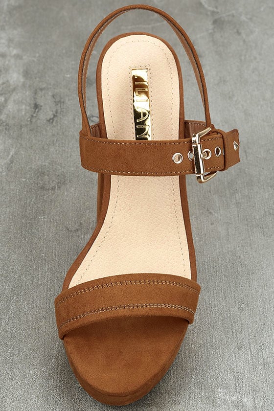 womens tan heels