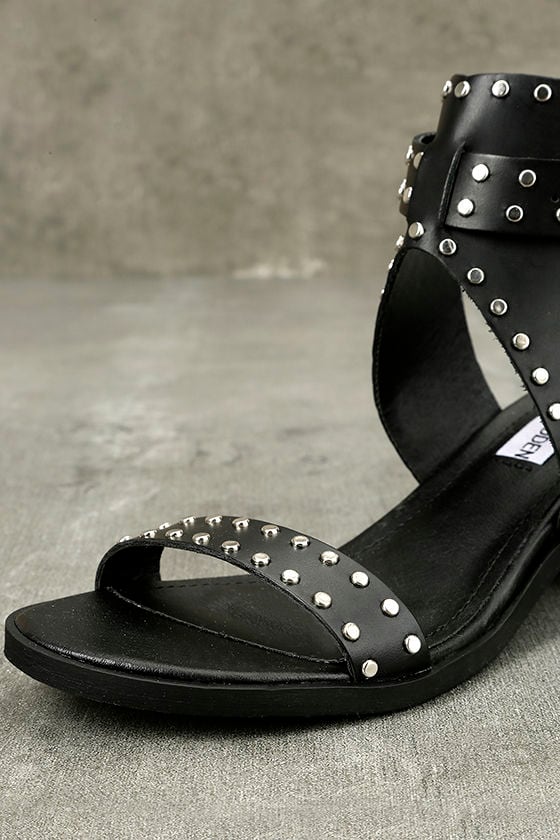 steve madden black heels strap