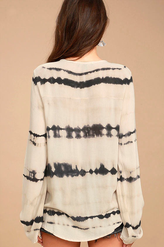 can you tie dye a beige shirt