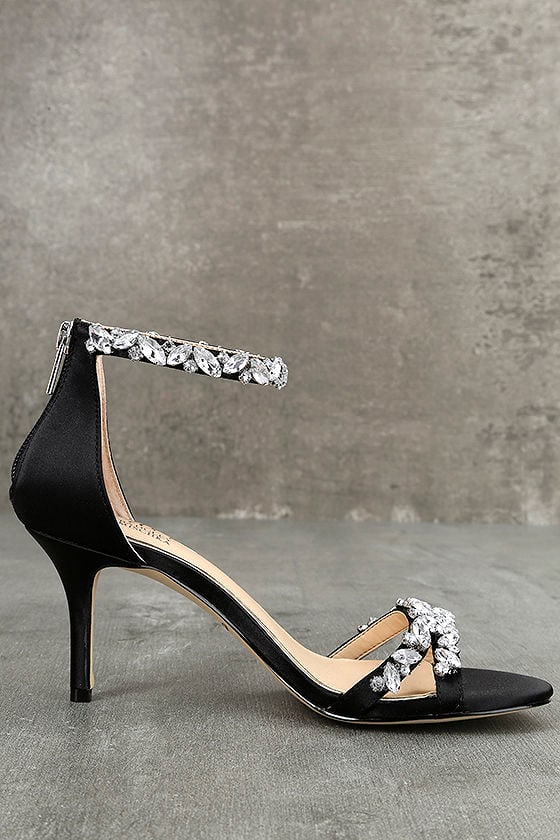 jewel by badgley mischka heels
