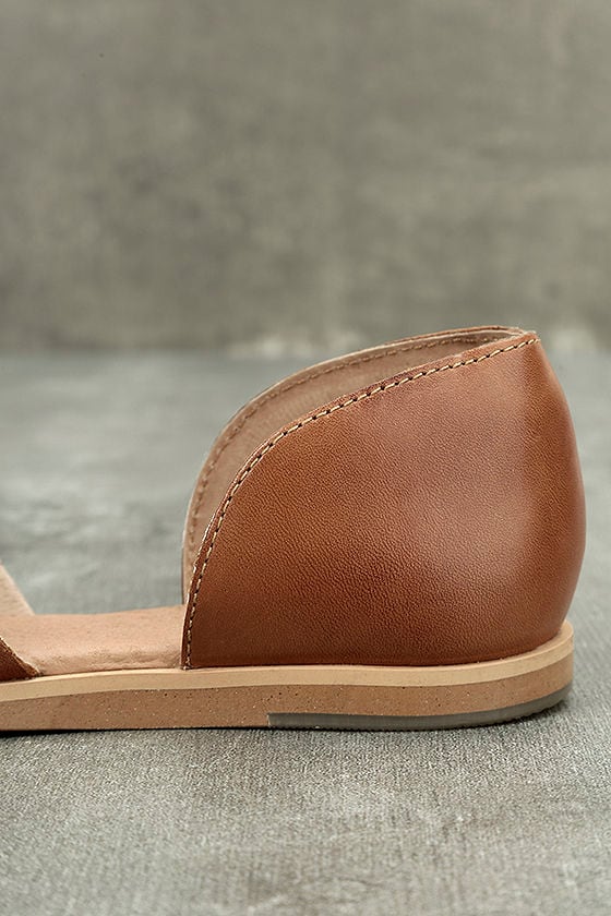 shoes that are wide in the toe