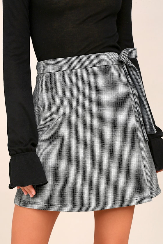 Cute Black and White Houndstooth Skirt Wrap Mini Skirt