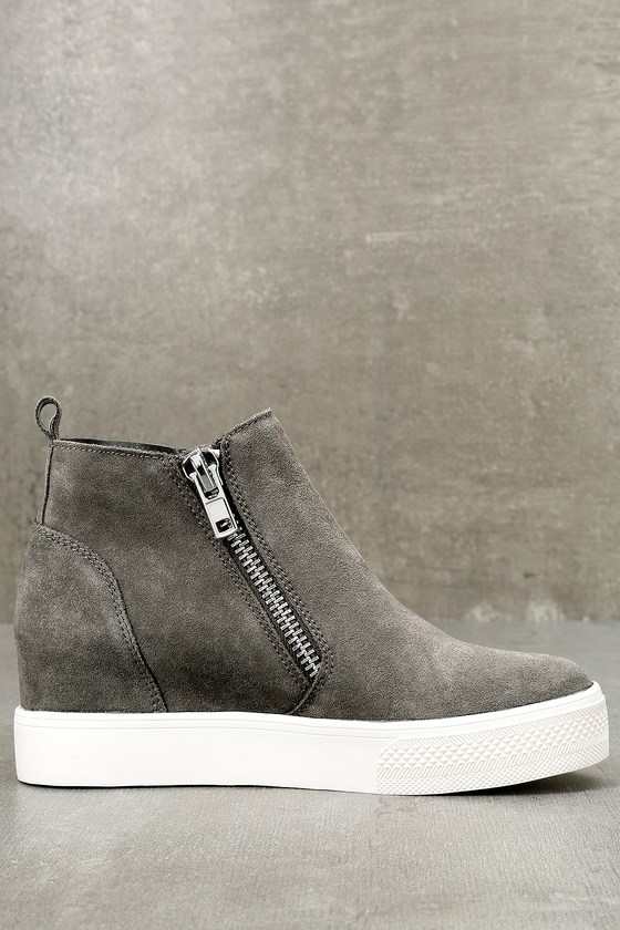 wedgie grey suede