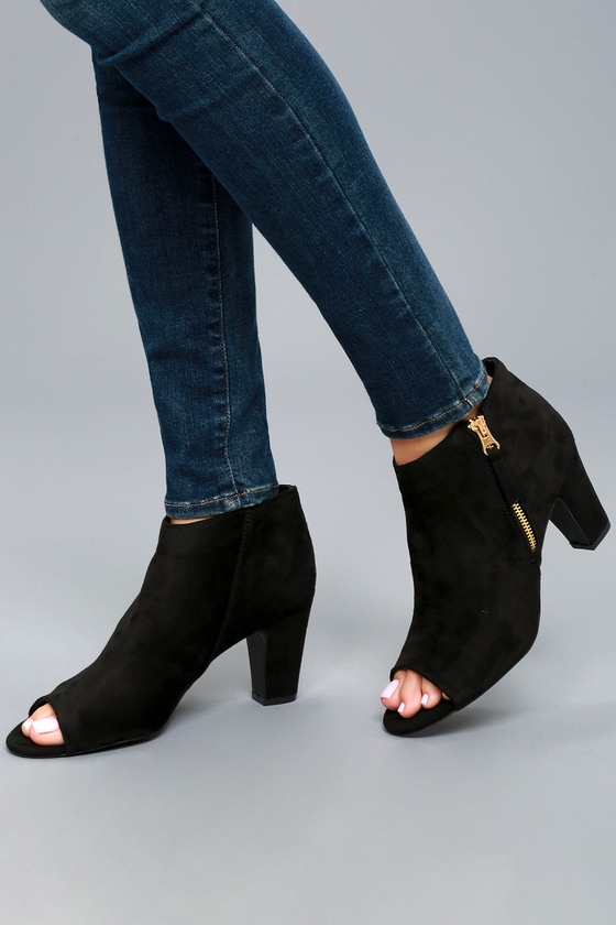 booties that are tight around the ankle