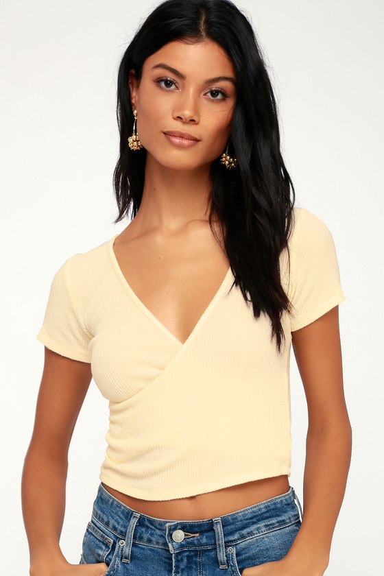 cream crop t shirt