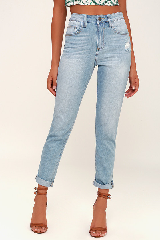 Classic Light Wash Jeans - High-Waisted Jeans - Girlfriend Jeans