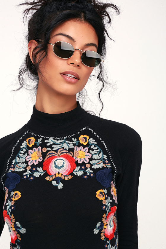 Women Red Rose Embroidery Hoodies Long Sleeve Pullover